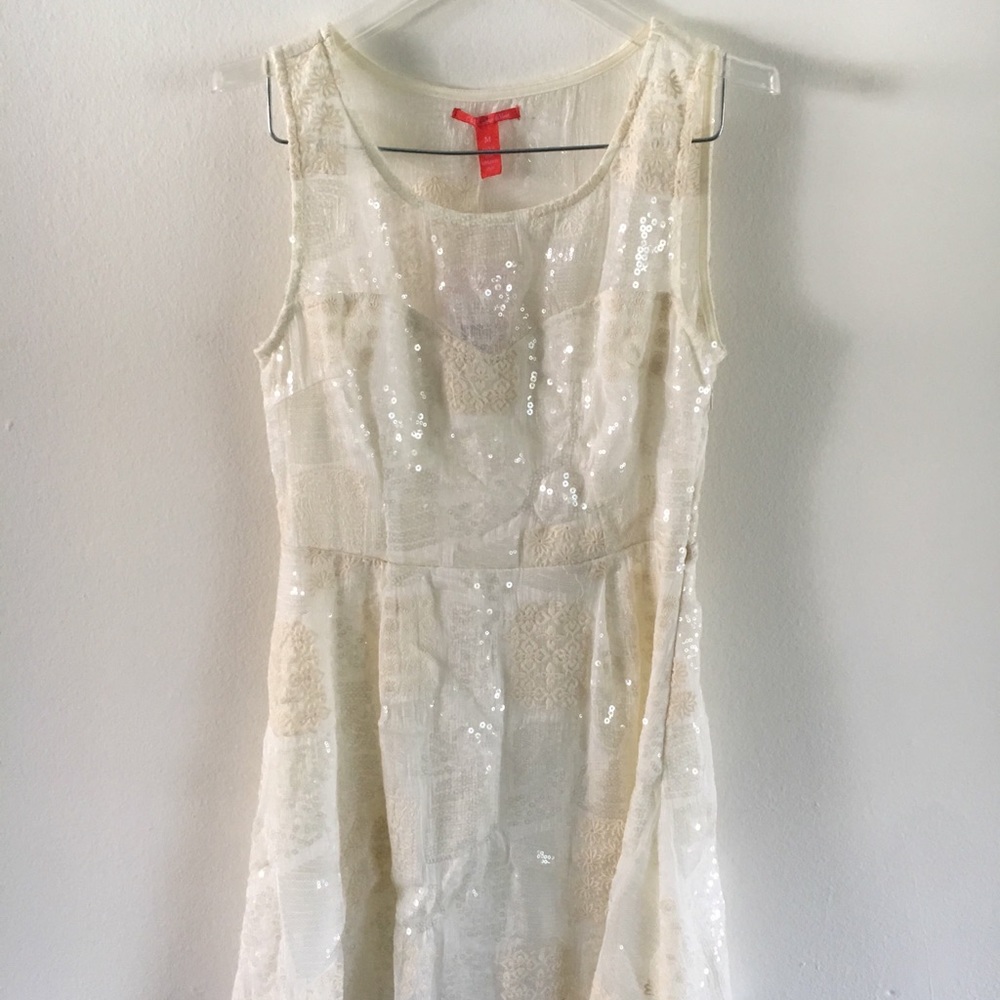 NWT Chelsea and Violet white sequined dress